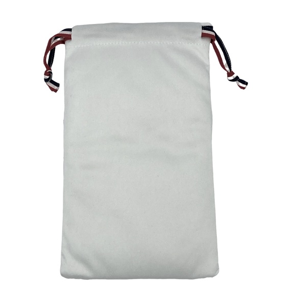 New Moncler 4.75"x7.5" Drawstring Padded Sunglass Case with Cleaning Cloth - Picture 2 of 3